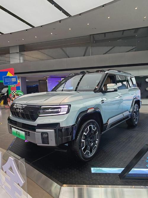 重庆36比亚迪方程豹硬派越野的爆款，英菲尼迪35周年与你共成长